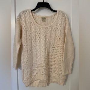 Lucky brand white crochet sweater

Size medium 

57 acrylic 27 cotton 16 wool